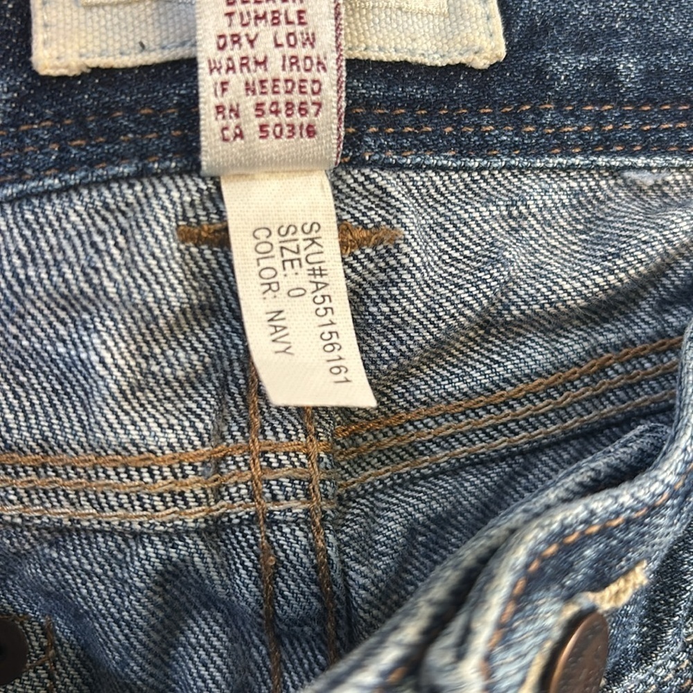 A&F Vintage Y2K Ultra Low Rise Capri Jeans Size 0 - Picture 2 of 4